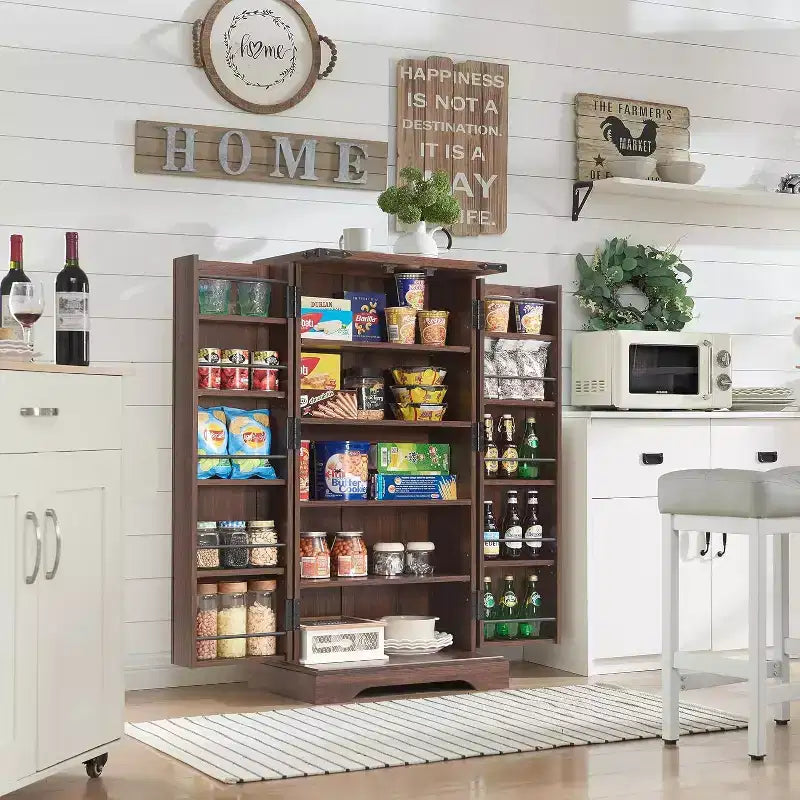 Garde-manger de cuisine de ferme avec portes de grange et étagères réglables, armoire de rangement, placard en bois rustique pour la cuisine