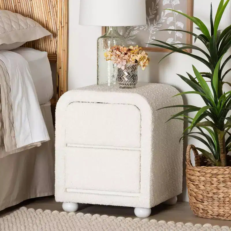 Table de chevet 2 tiroirs en tissu Teddy Bear et Hévéa Blanc : Moderne, Glissières en métal, Finition lisse